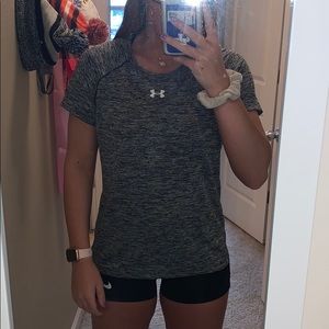 Under Armour T-shirt